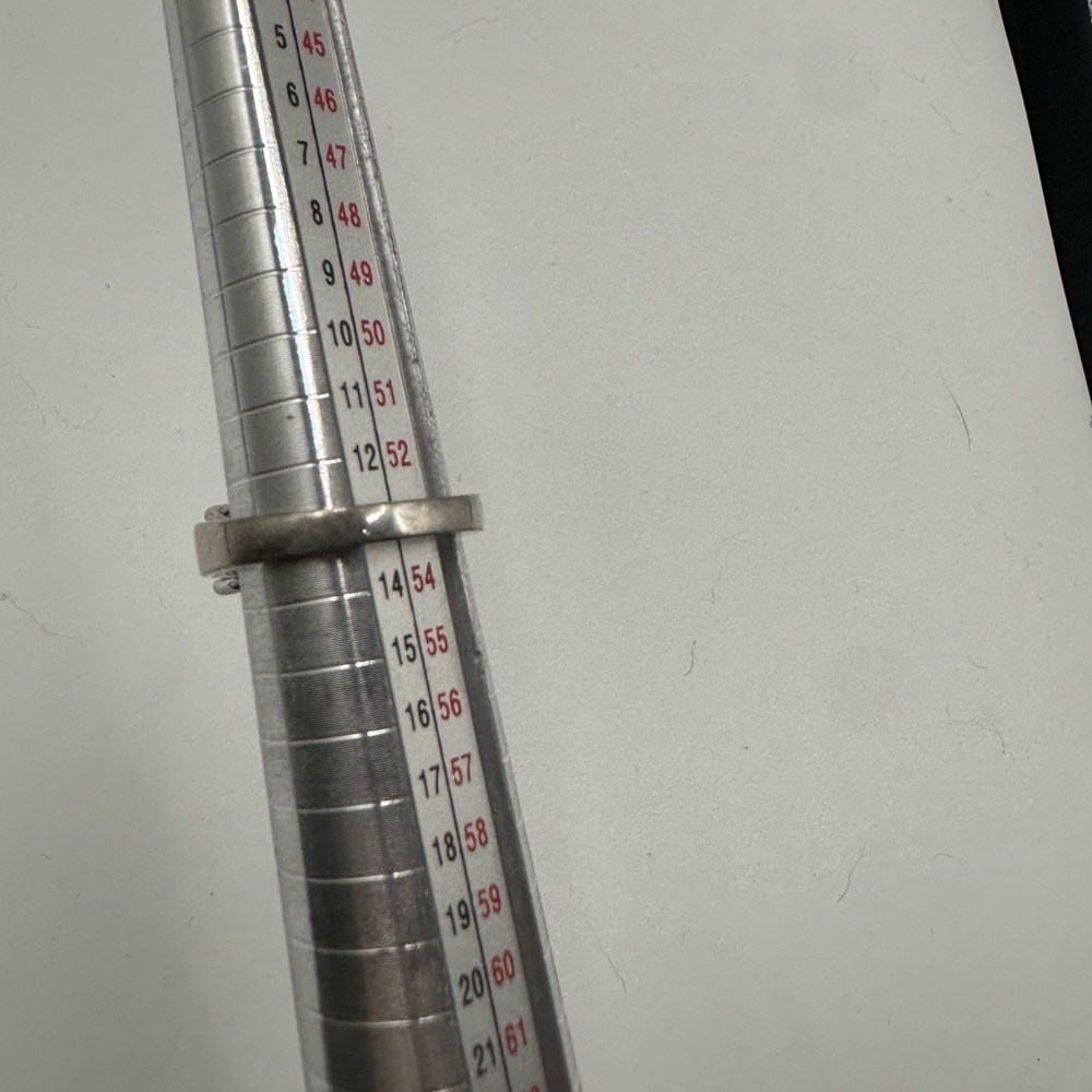 Elegant White Gold/Silver Cubic Zirconia Solitair… - image 4